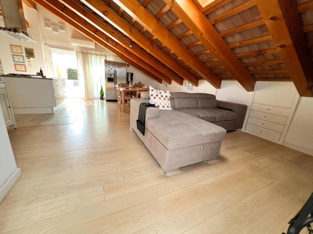 Erman House Mansarda Sulla Riviera Del Brenta Venezia Apartment Доло Екстериор снимка